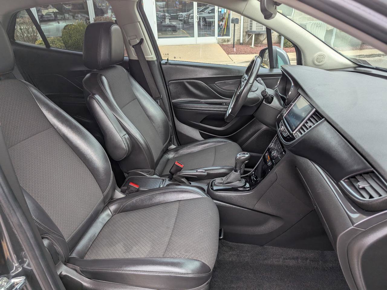 Used 2018 Buick Encore Preferred image 26