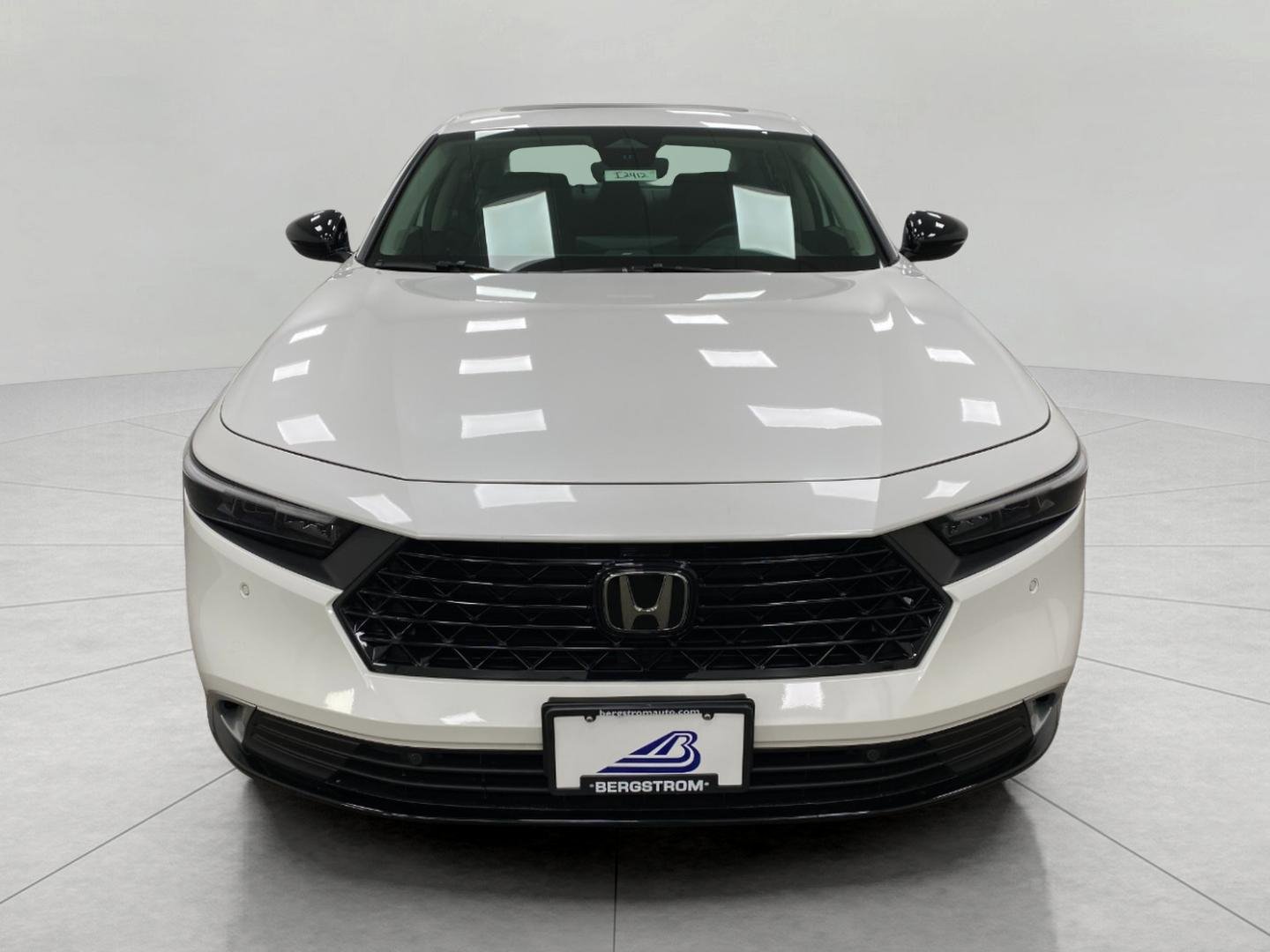 Used 2024 Honda Accord Touring image 10