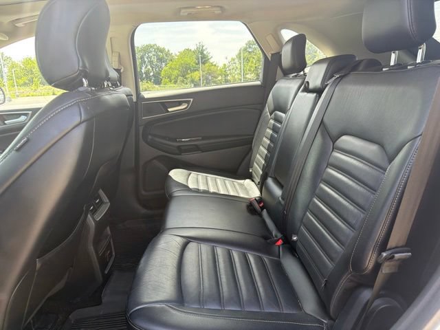Used 2017 Ford Edge SEL w/ Canadian Touring Package FWD image 15