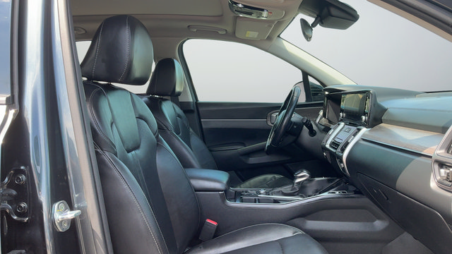 Used 2022 Kia Sorento EX w/ Panoramic Sunroof Package FWD image 24