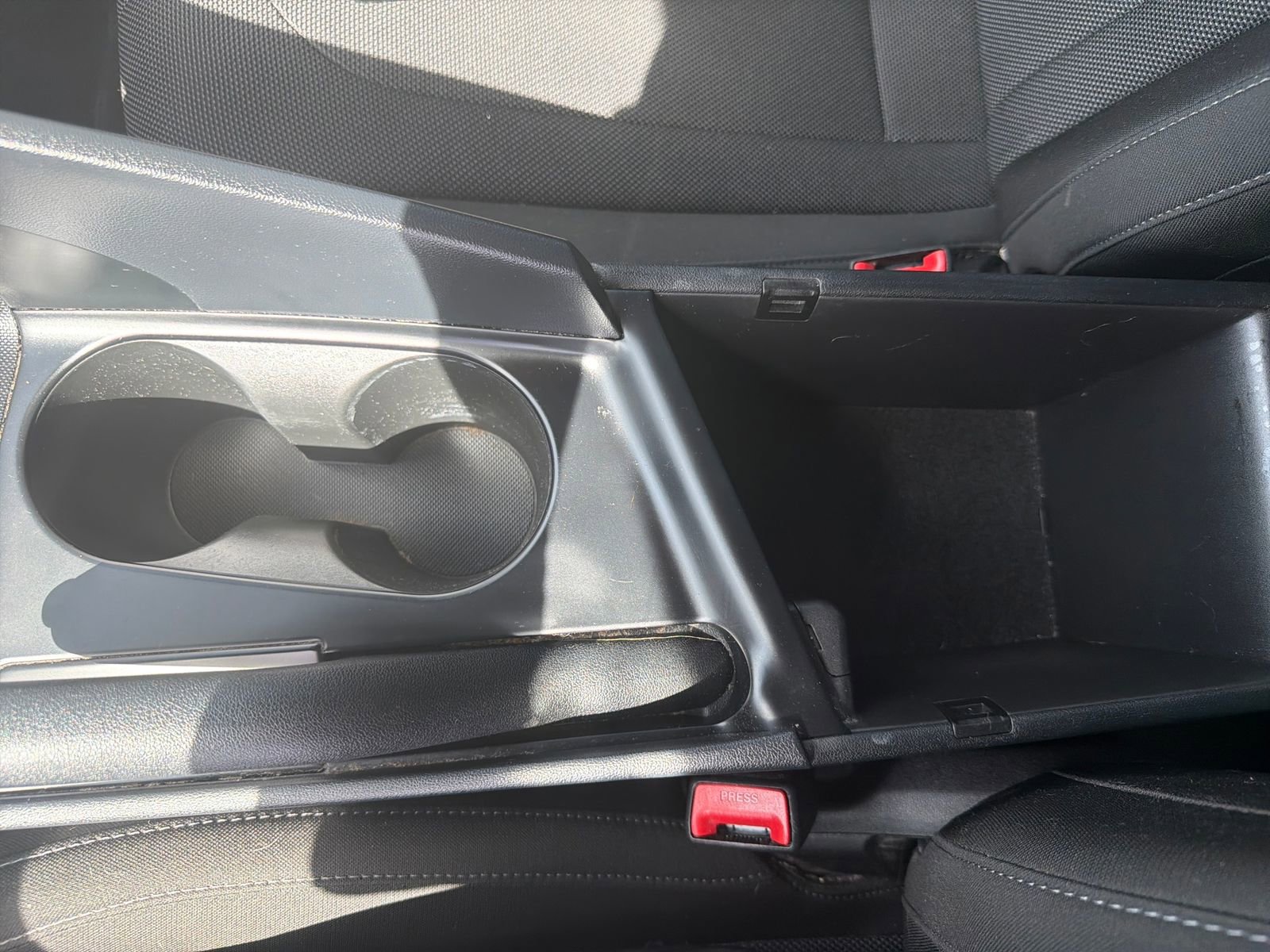 Used 2021 Hyundai Elantra SE w/ Preferred Accessory Package image 35