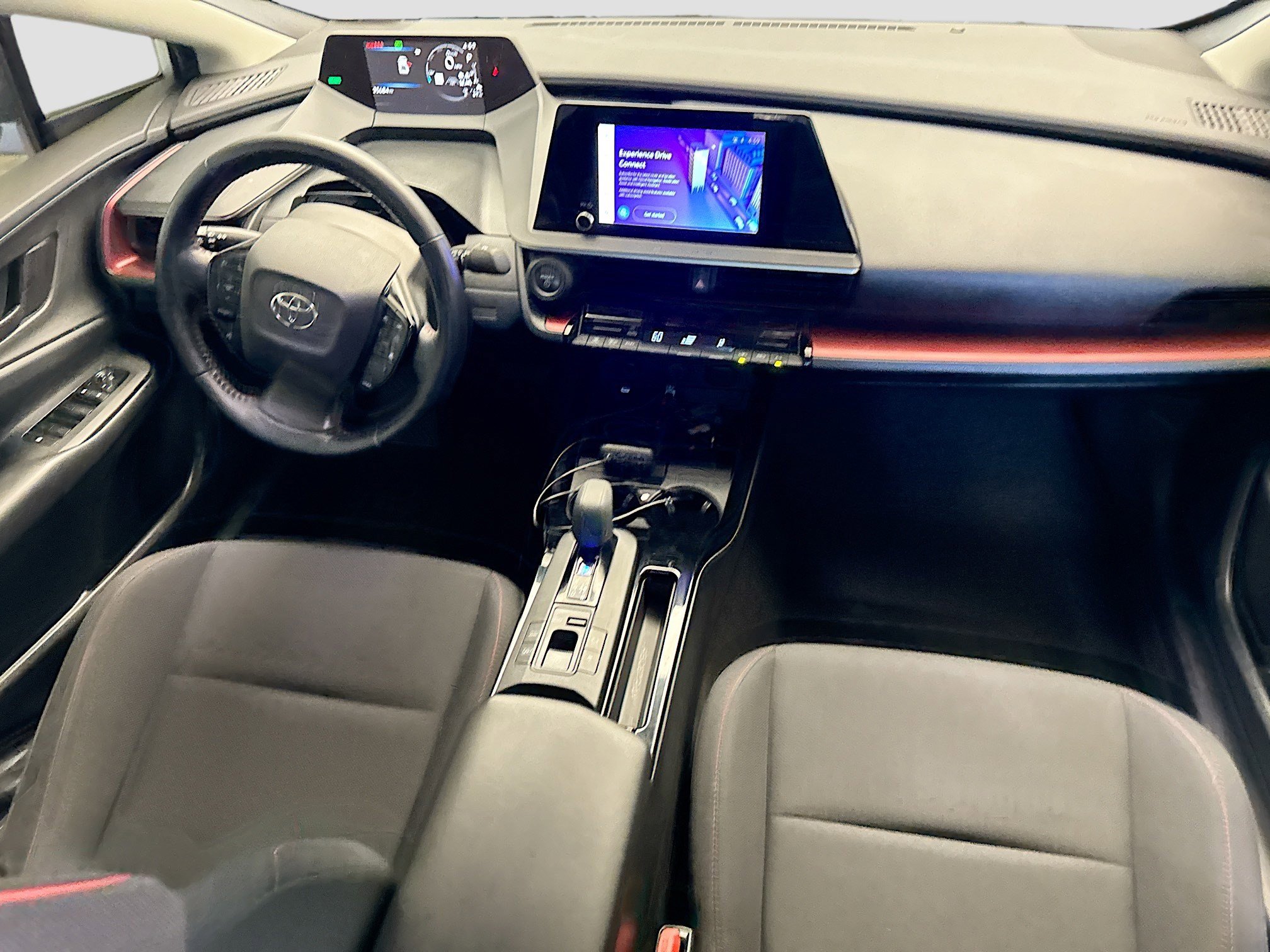 Used 2024 Toyota Prius Prime SE image 12