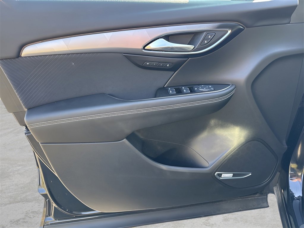 Used 2024 Buick Envision Sport Touring image 19