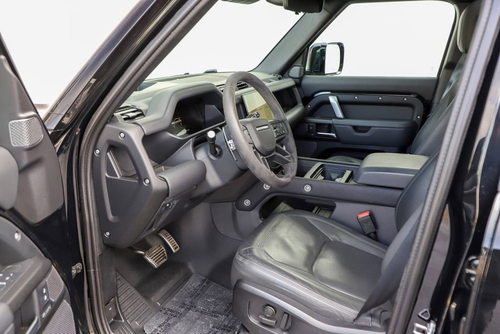 Used 2024 Land Rover Defender 110 V8 AWD/4WD image 8