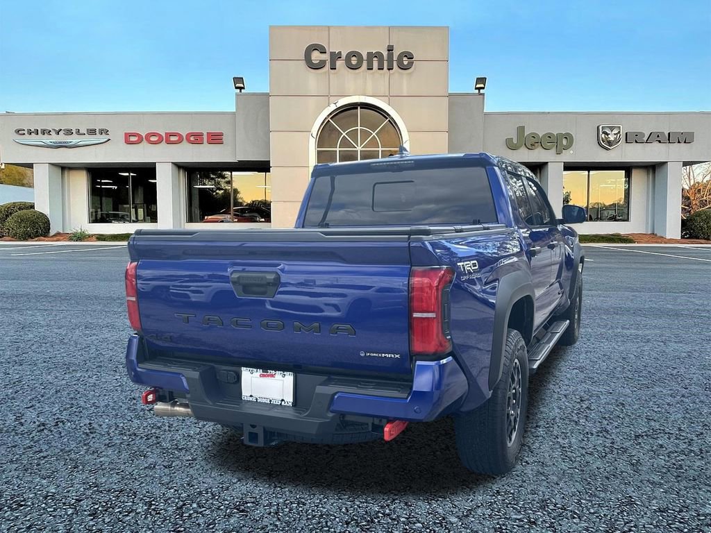 Used 2025 Toyota Tacoma TRD Off-Road w/ TRD Off Road Premium Package AWD/4WD image 3