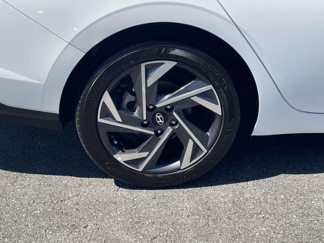 Certified 2025 Hyundai Elantra Sport image 7