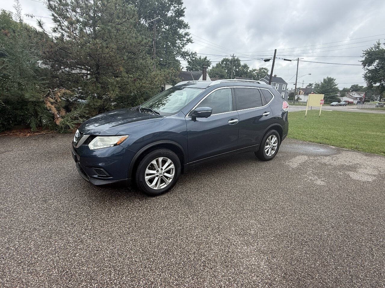Used 2015 Nissan Rogue SV w/ SV Premium Package