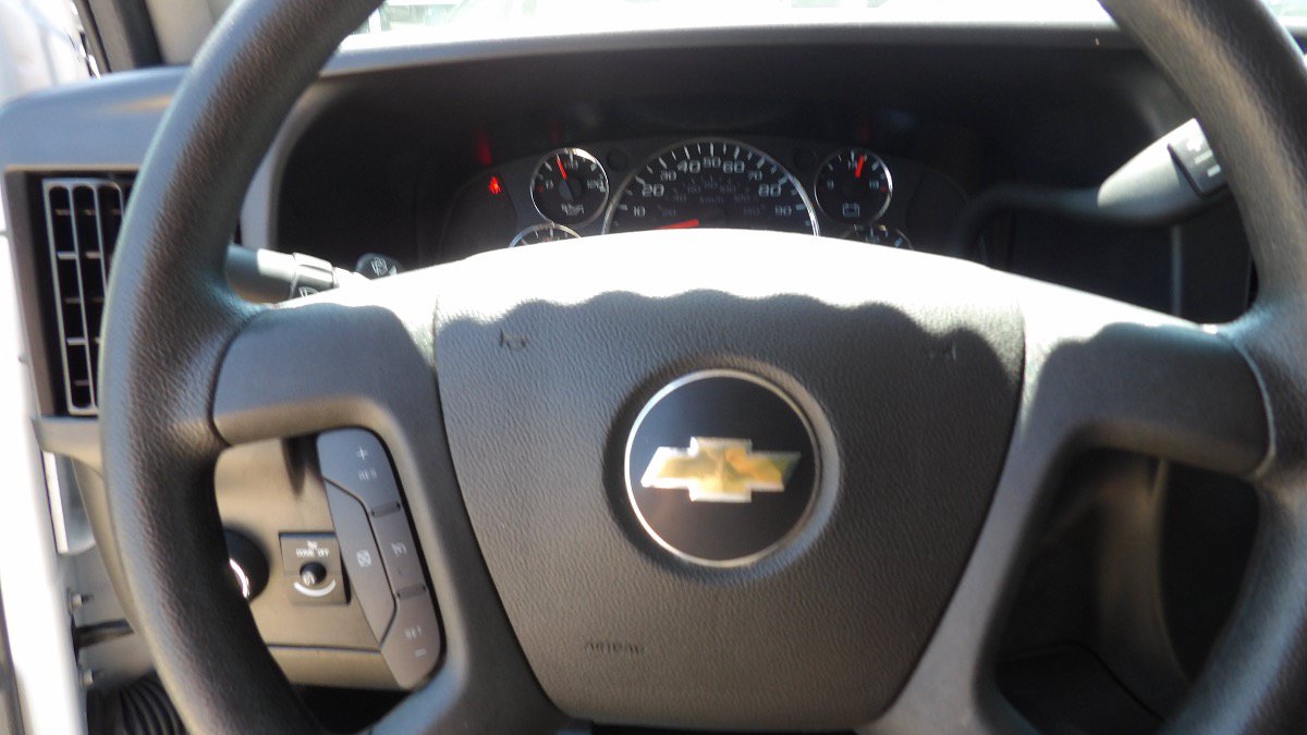 Used 2025 Chevrolet Express 2500 Extended w/ Driver Convenience Package RWD image 18