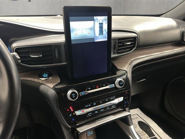 Used 2021 Ford Explorer Platinum w/ Premium Technology Package image 14