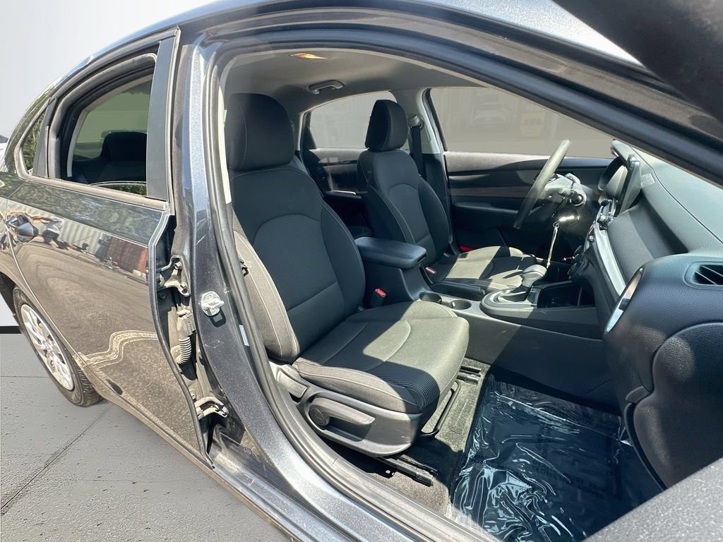 Used 2020 Kia Forte Sedan FWD image 25
