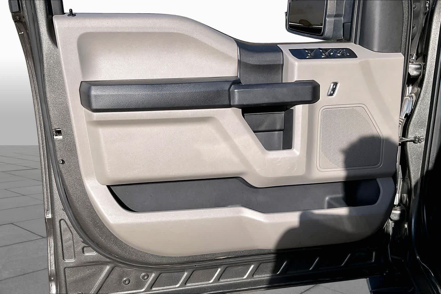 Used 2017 Ford F150 XL w/ Equipment Group 101A Mid AWD/4WD image 21