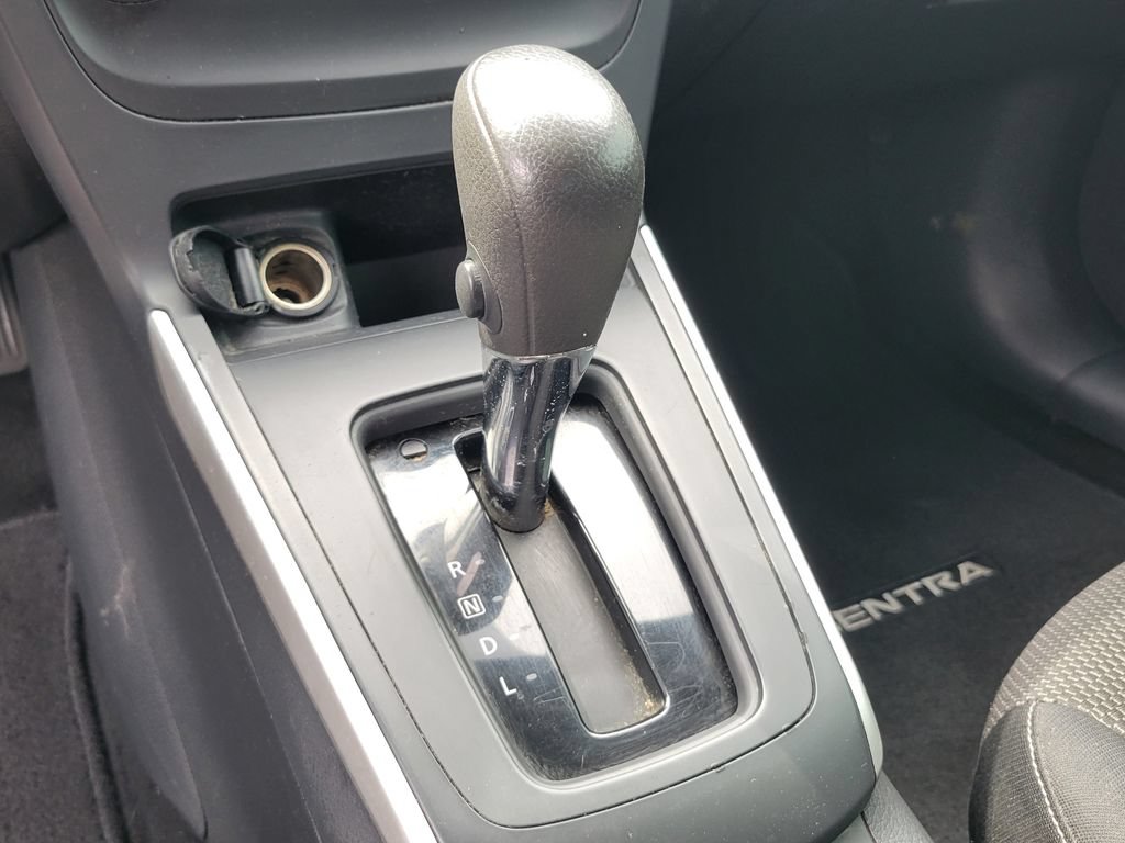 Used 2016 Nissan Sentra S FWD image 27