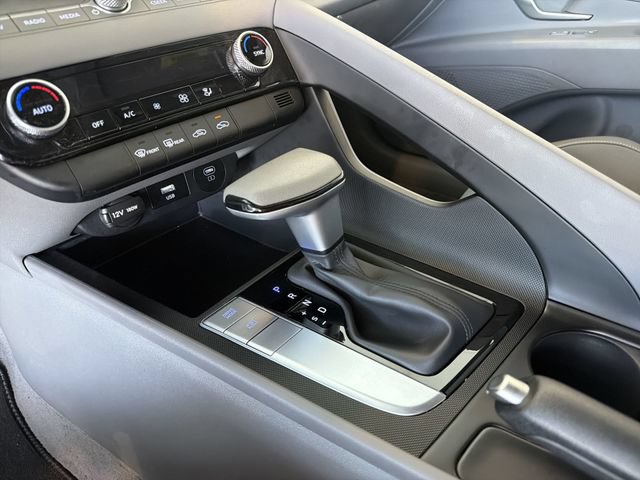Used 2024 Hyundai Elantra SEL FWD image 26