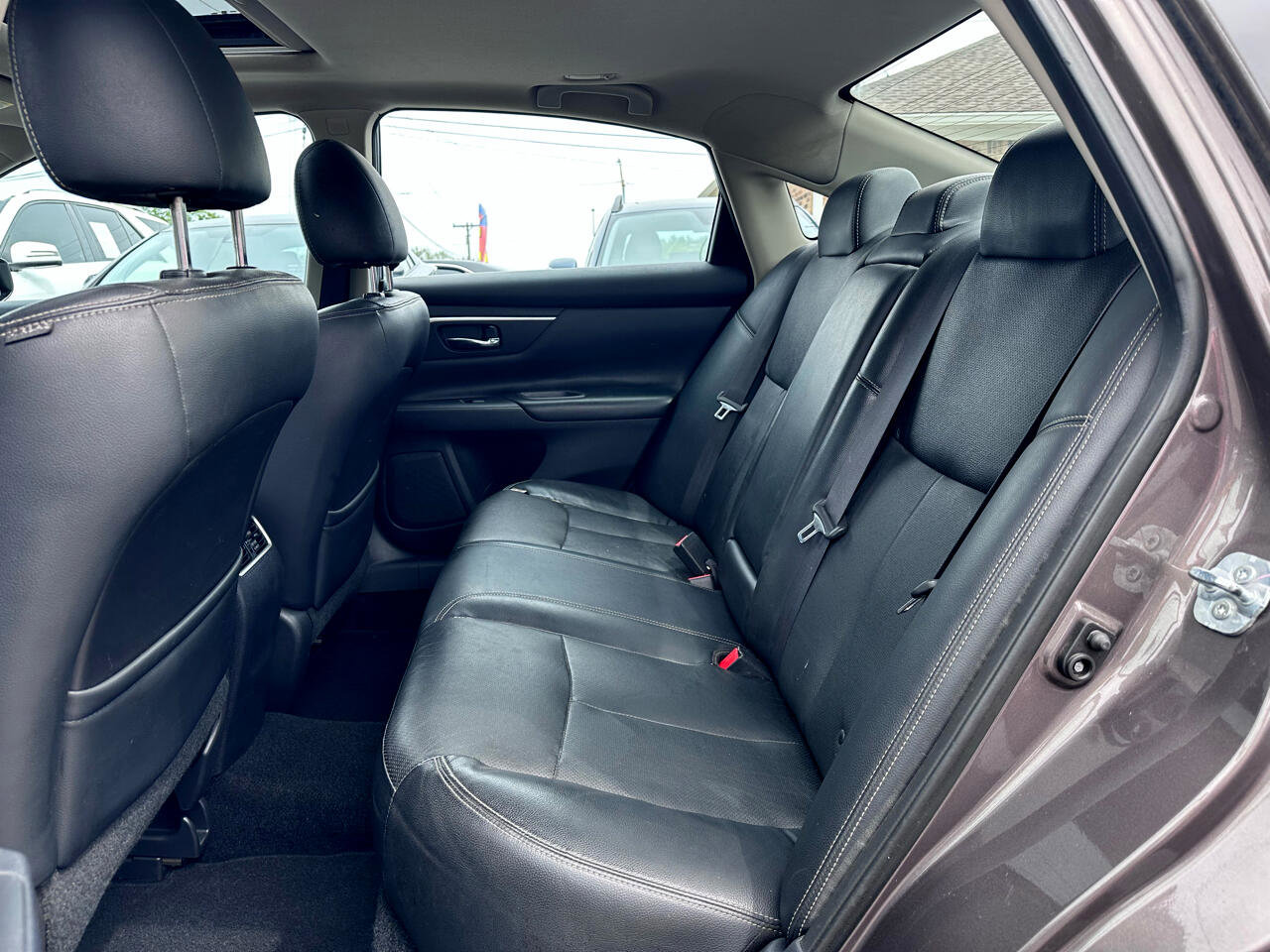 Used 2017 Nissan Altima 3.5 SL w/ 3.5SL Technology Package image 26