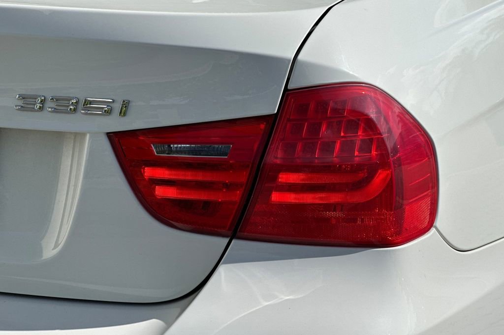 Used 2011 BMW 335i Sedan RWD image 30