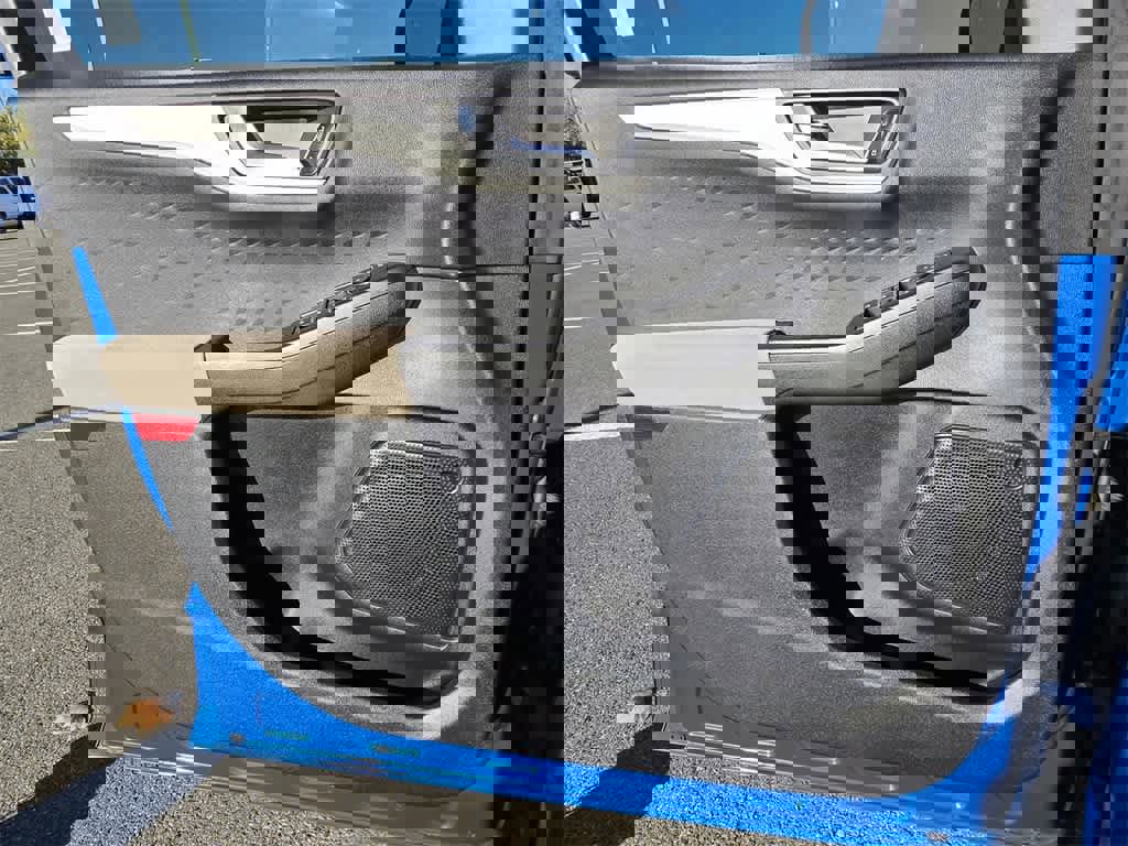 Used 2020 Ford Escape SE image 13