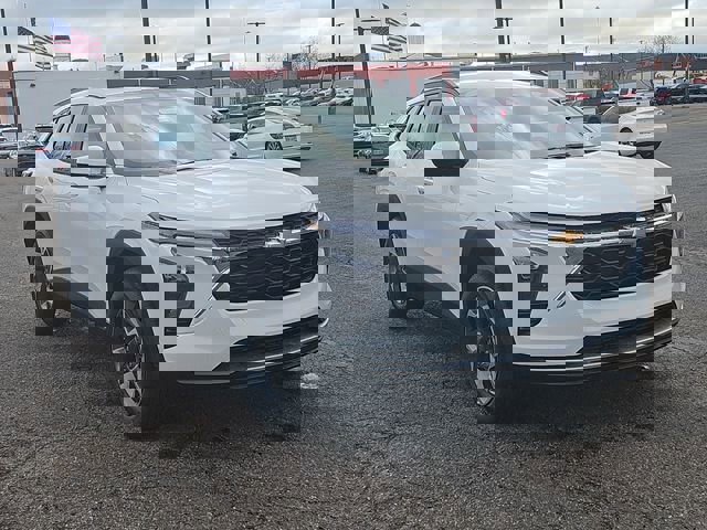 New 2026 Chevrolet Trax LT w/ LT Convenience Package FWD image 10