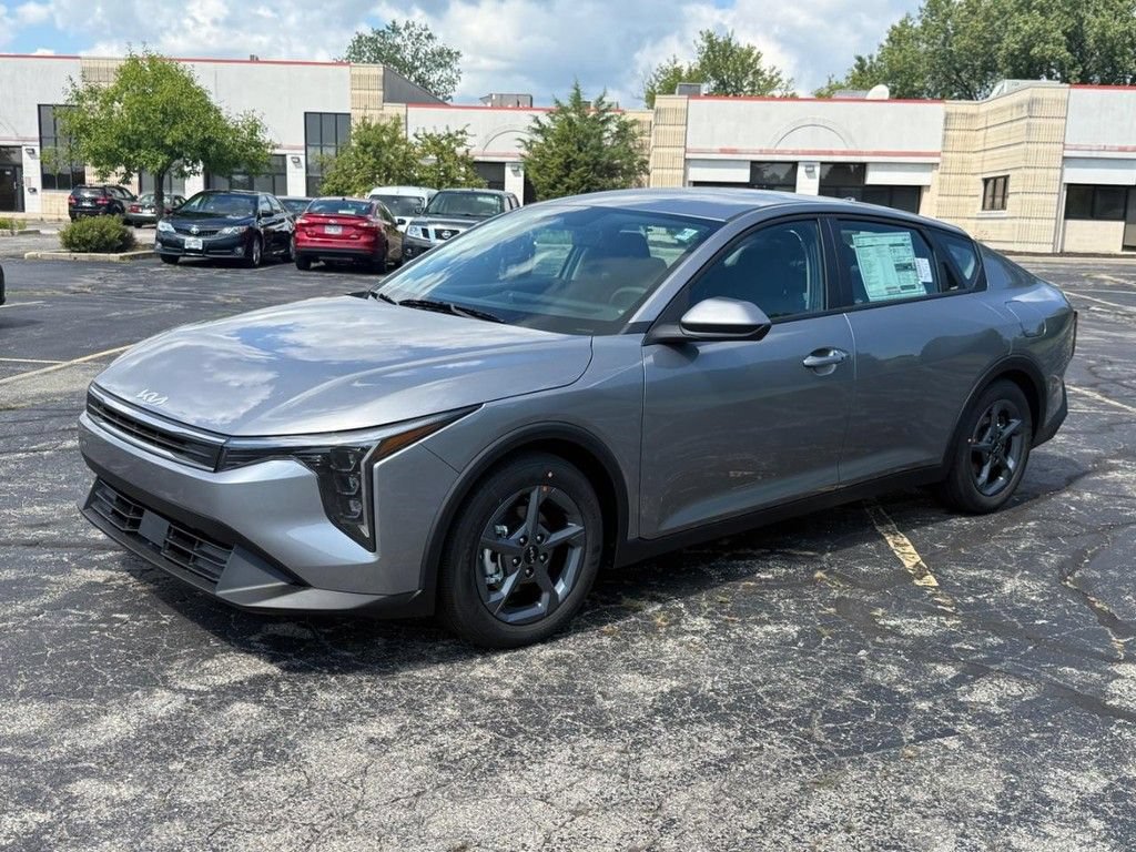 New 2026 Kia K4 FWD image 9