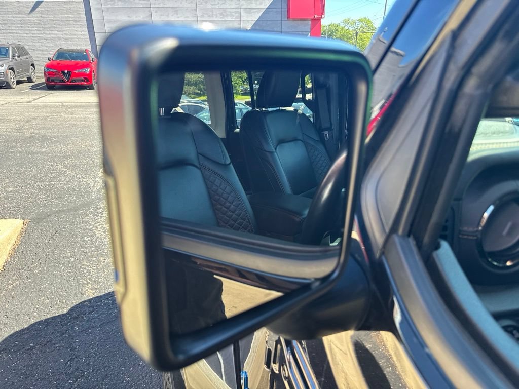 Used 2021 Jeep Wrangler Unlimited Sahara AWD/4WD image 19
