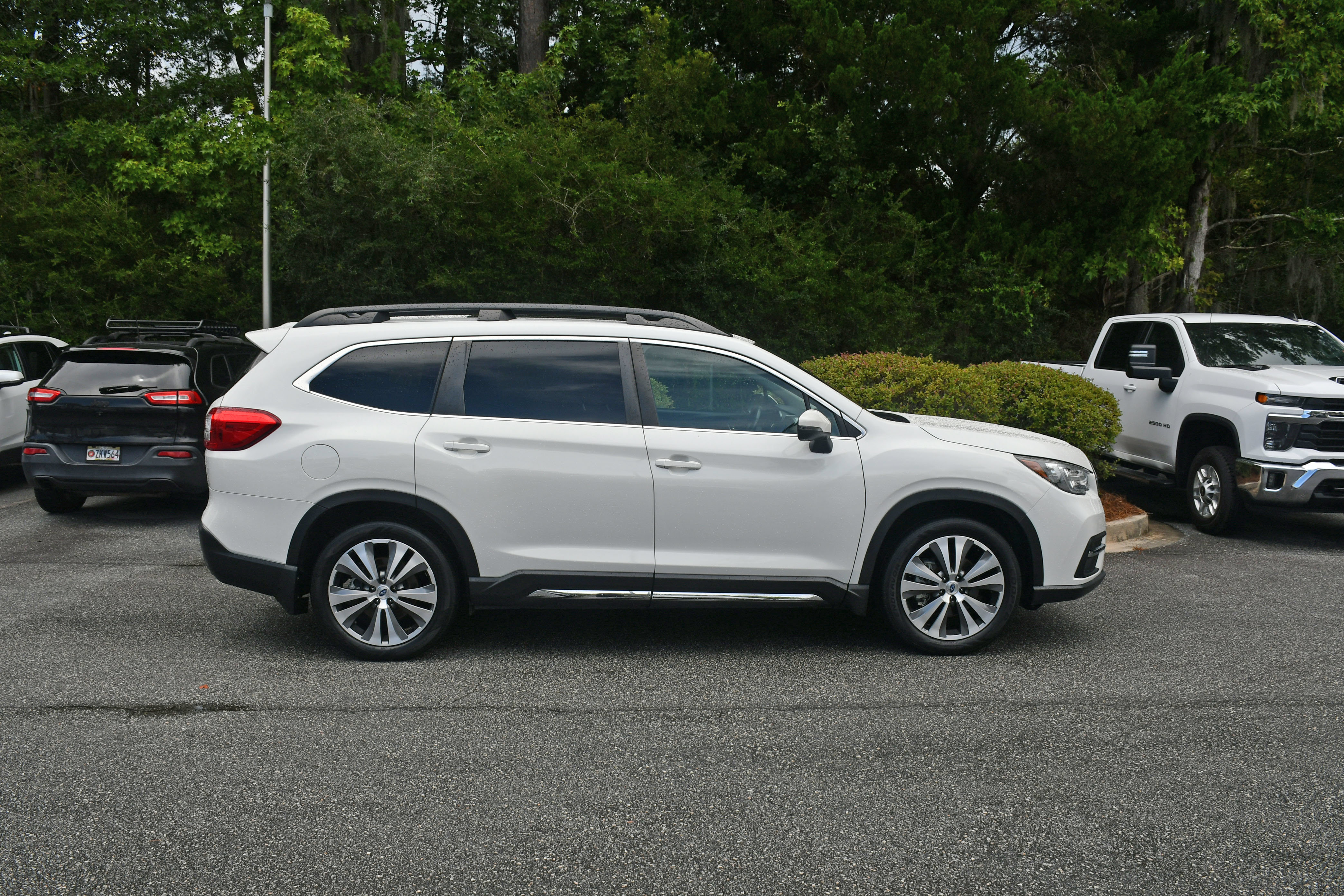 Used 2020 Subaru Ascent Limited w/ Technology Package AWD/4WD image 5