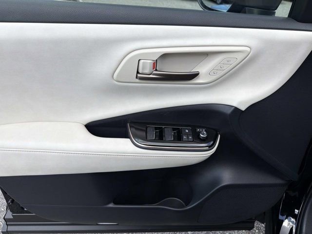 Certified 2025 Toyota Crown Limited w/ Advanced Technology Package AWD/4WD image 7