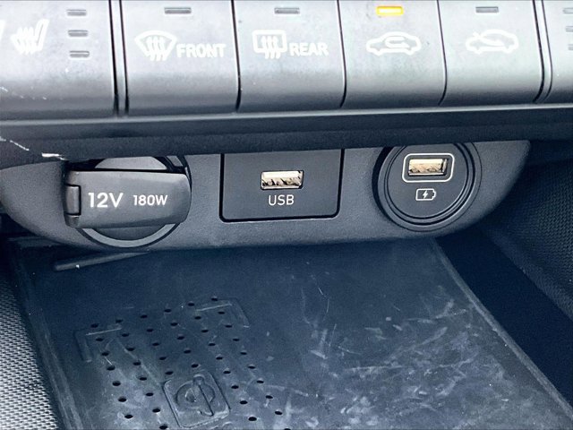 Used 2023 Hyundai Elantra Limited image 26