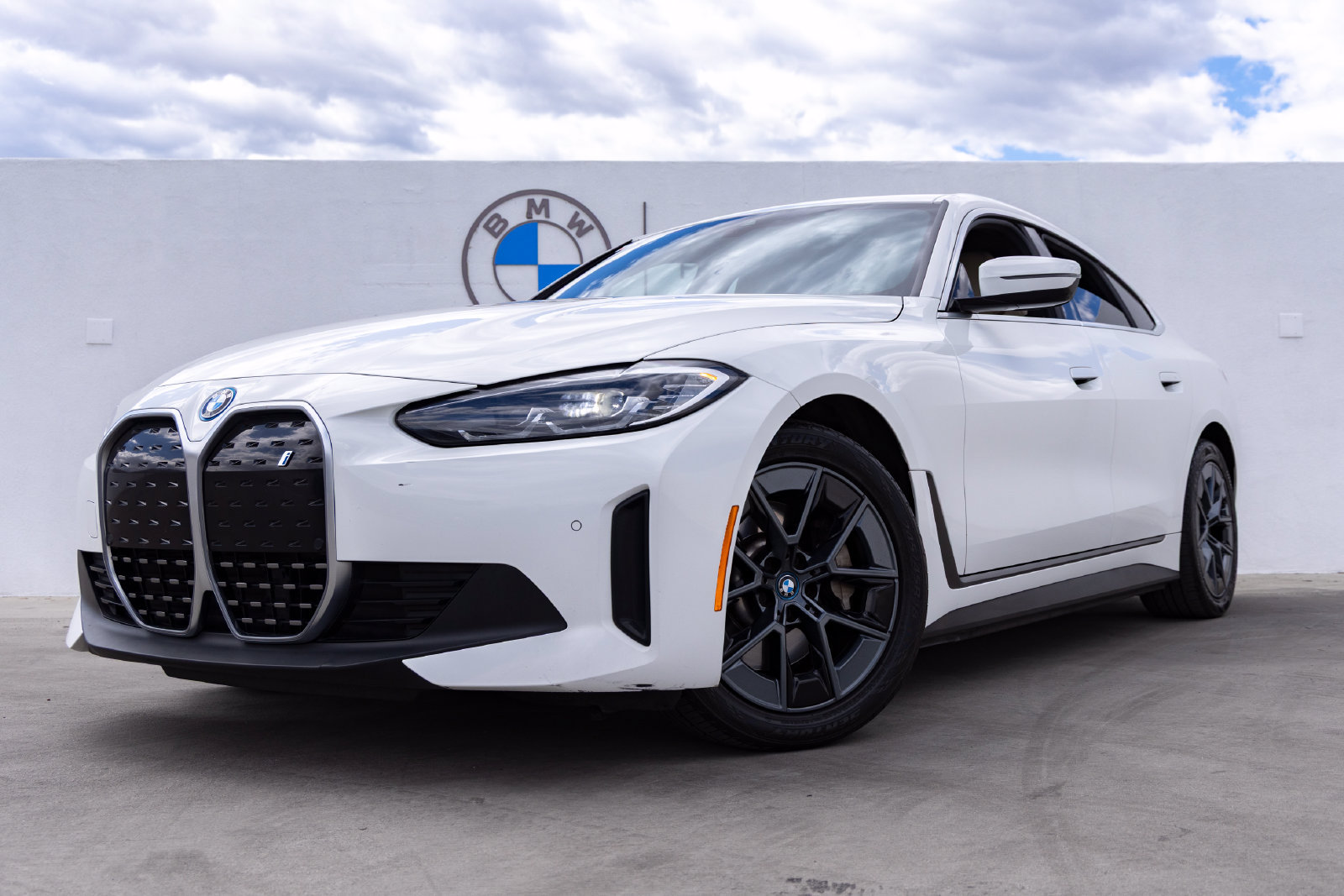 Certified 2023 BMW i4 eDrive40 RWD image 8