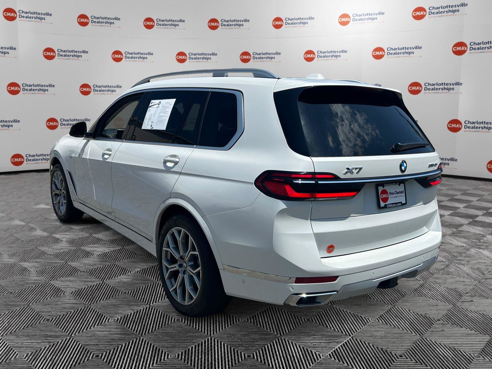 Used 2025 BMW X7 xDrive40i w/ Executive Package AWD/4WD image 3