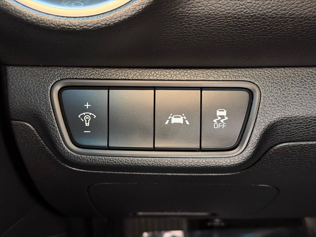 Used 2021 Kia Forte LXS FWD image 24