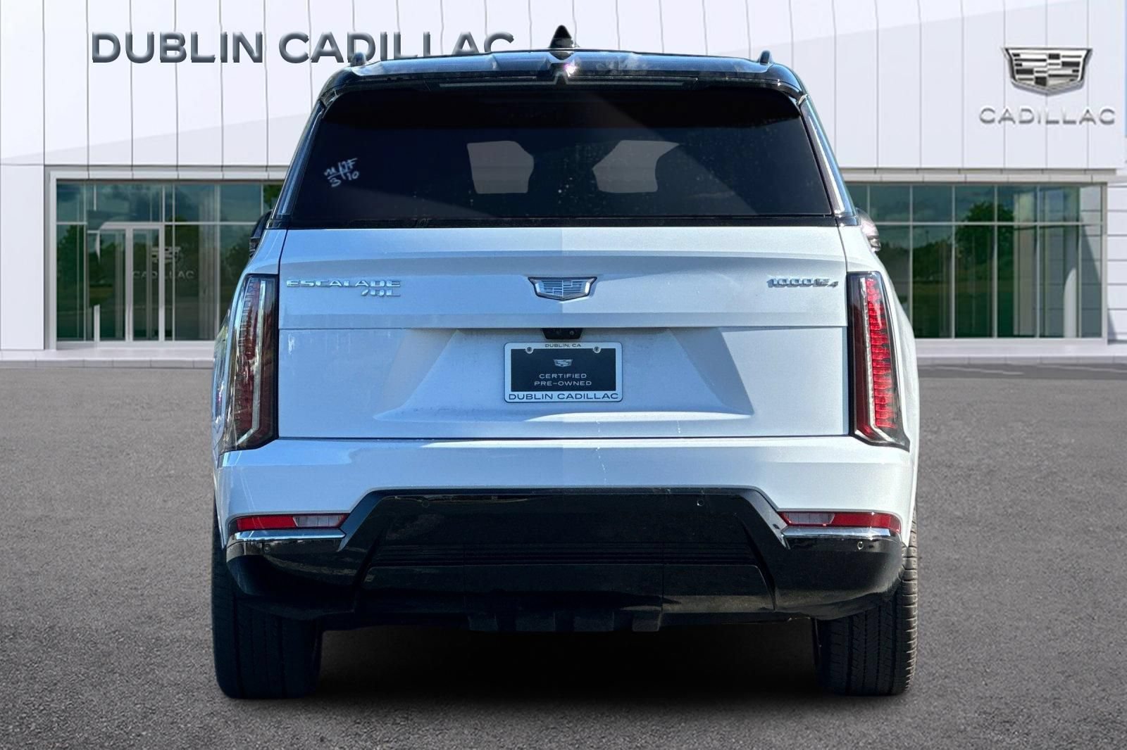 Certified 2026 Cadillac Escalade IQL Sport 2 AWD/4WD image 5