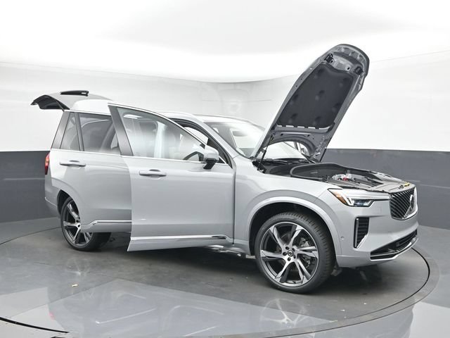 New 2026 Volvo XC90 B5 Plus w/ Protection Package Premier AWD/4WD image 53