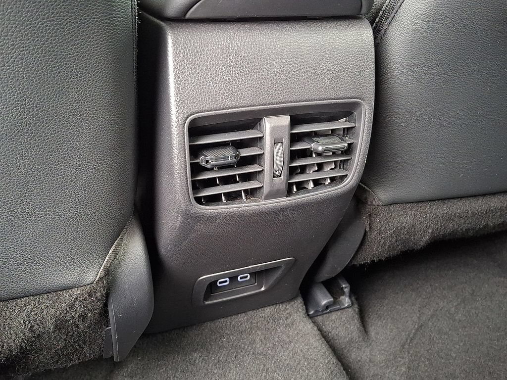 Certified 2025 Toyota Corolla Cross XLE FWD image 11