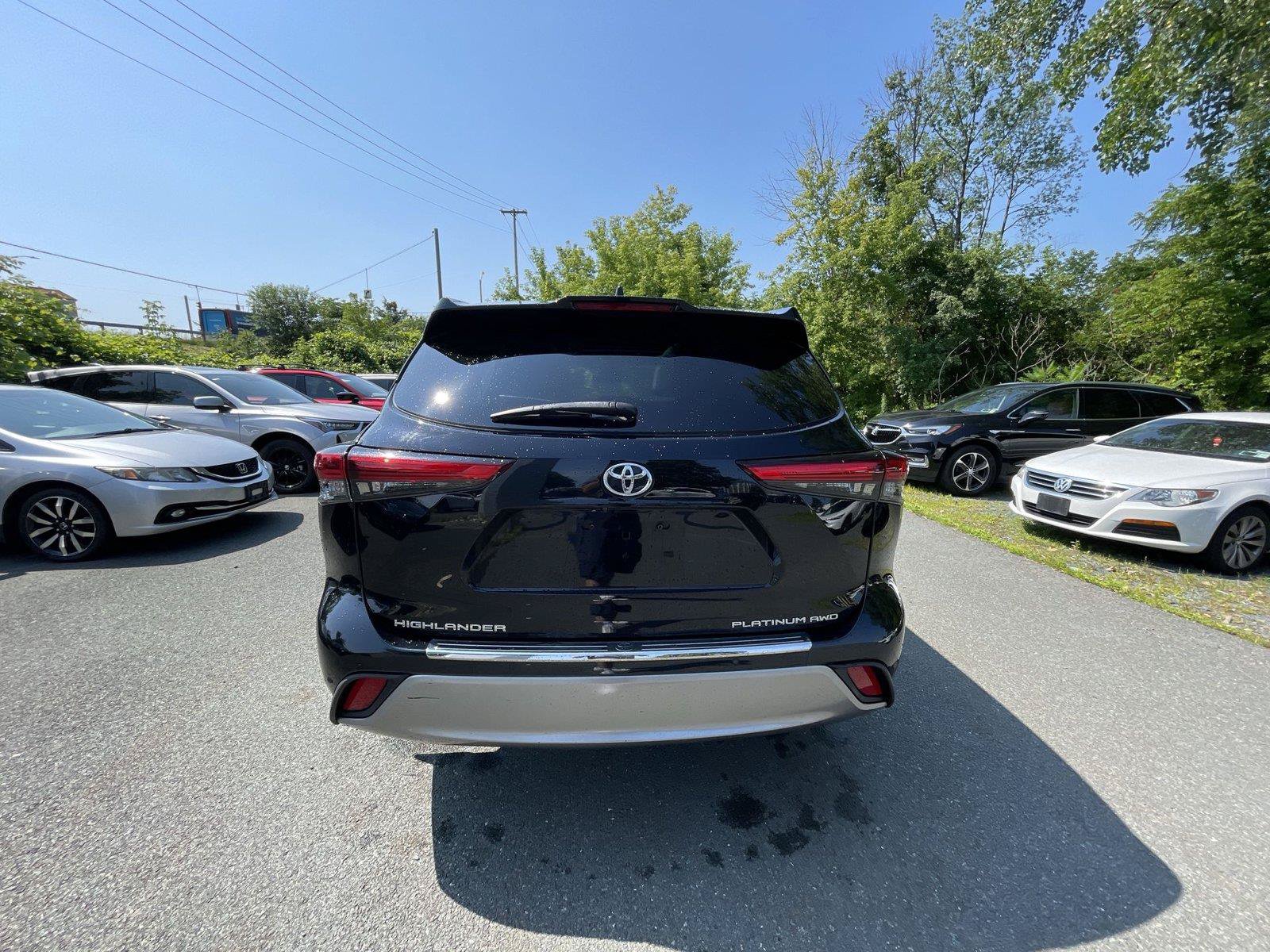 Used 2021 Toyota Highlander Platinum AWD/4WD image 33