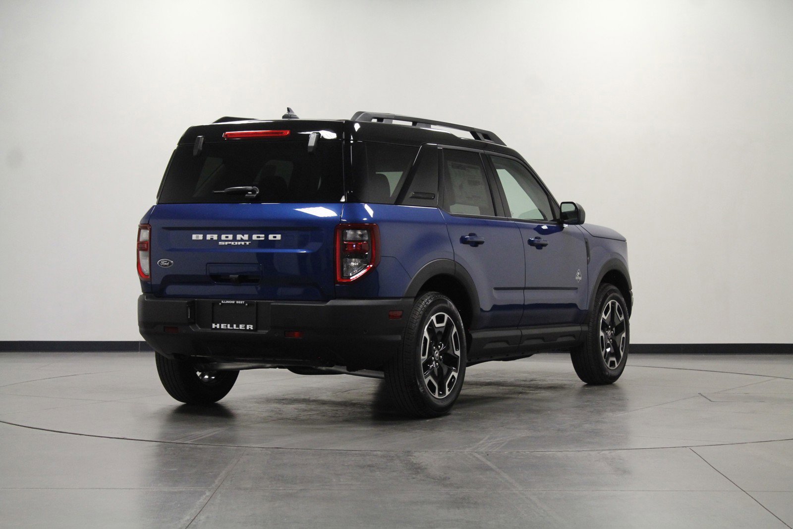 Used 2024 Ford Bronco Sport Outer Banks w/ Tech Package image 4