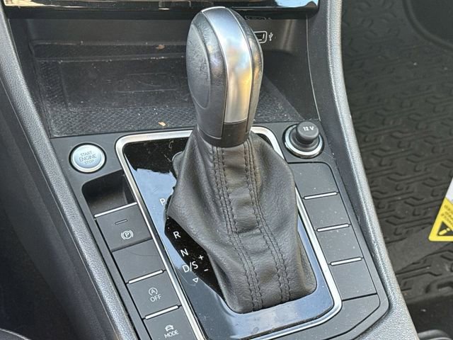 Used 2020 Volkswagen Jetta SEL Premium image 13