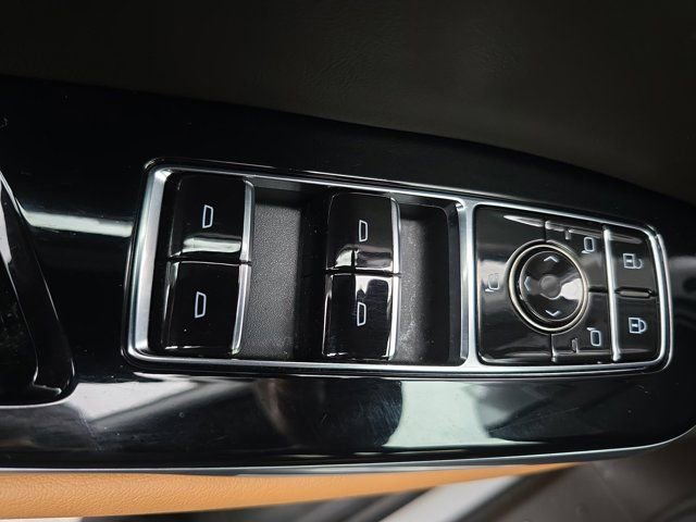 Certified 2025 Cadillac Escalade ESV Premium Luxury w/ Touring Package image 28