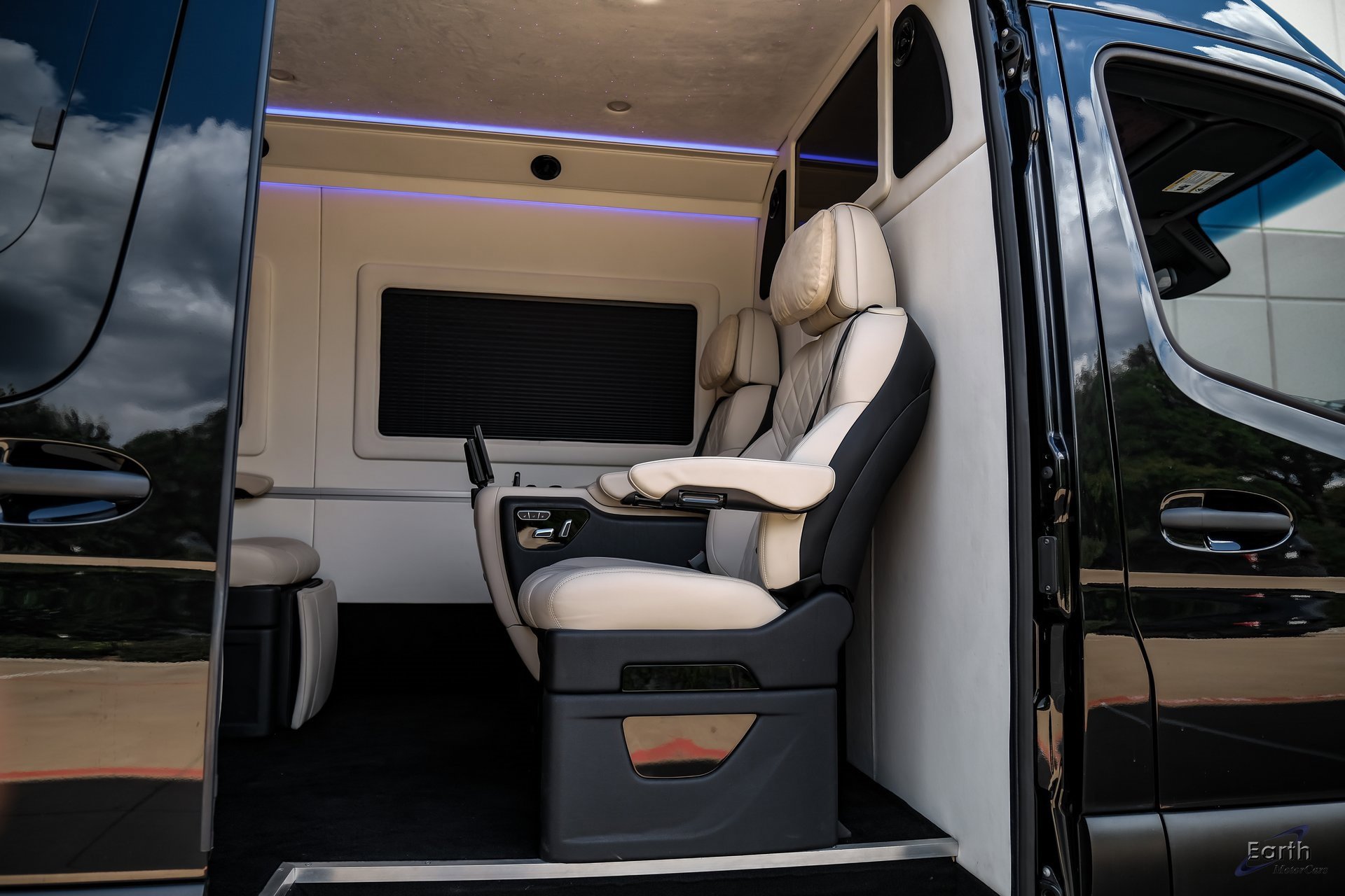 Used 2022 Mercedes-Benz Sprinter 2500 image 56