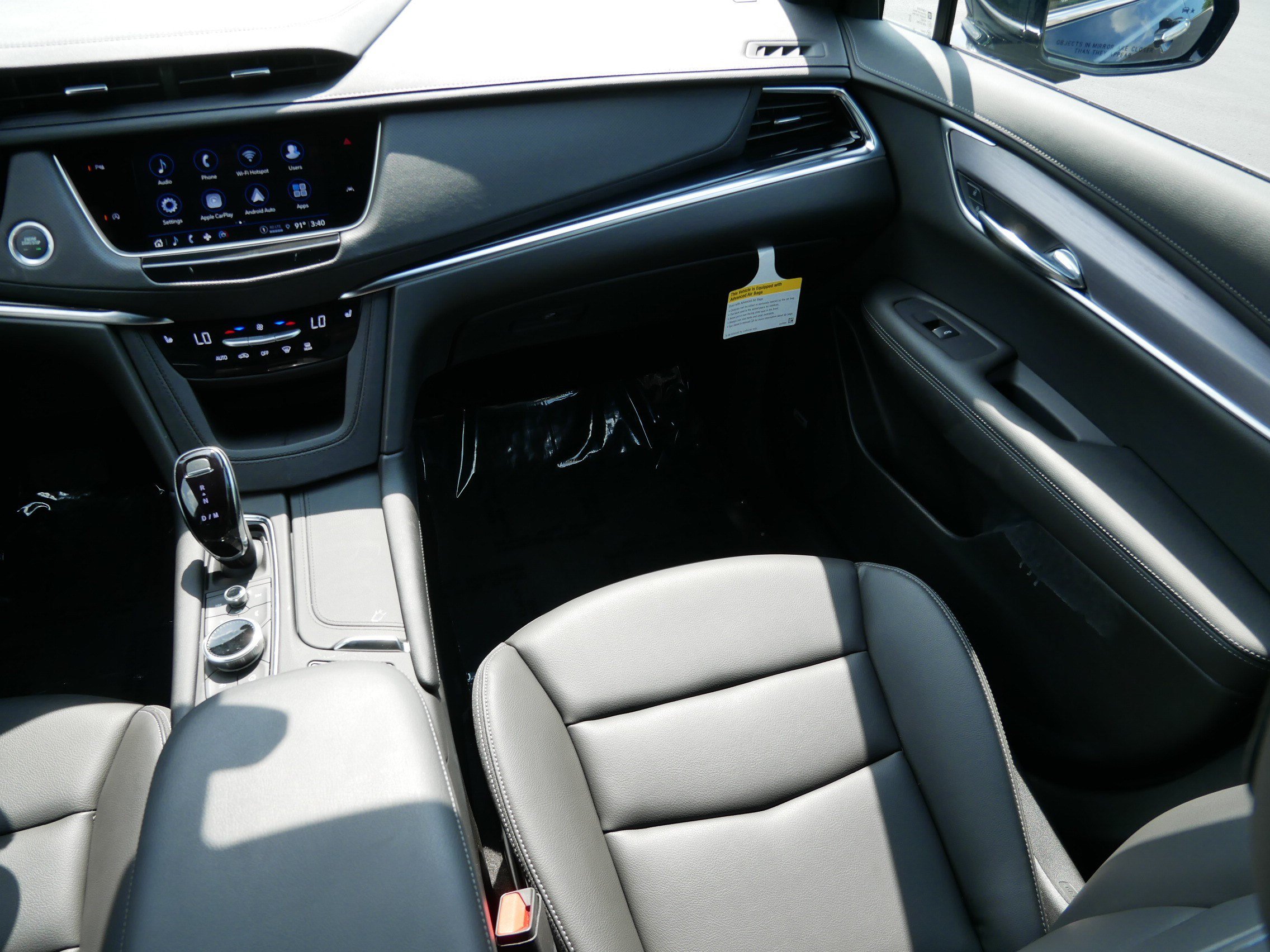 Used 2025 Cadillac XT6 Luxury FWD image 11