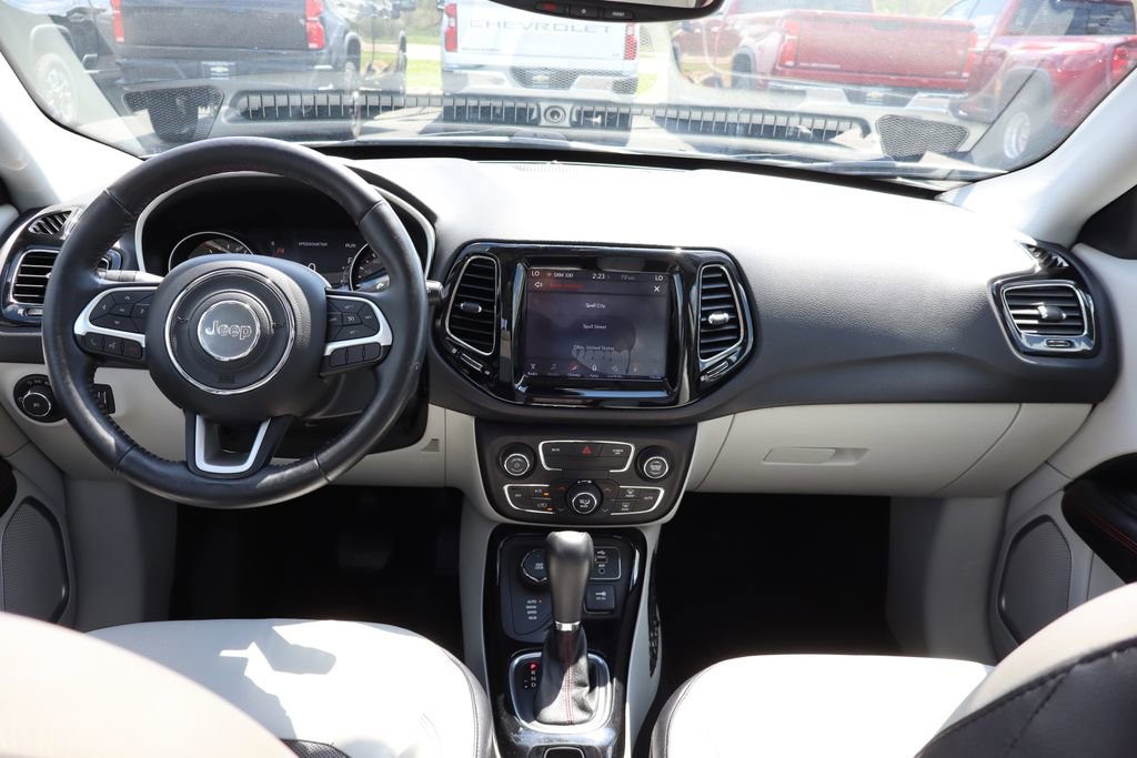 Used 2017 Jeep Compass Limited w/ Navigation Group AWD/4WD image 21