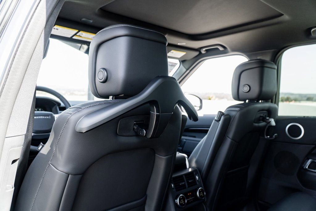 Used 2025 Land Rover Discovery S image 26