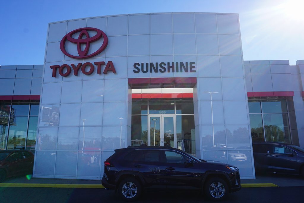 New 2025 Toyota RAV4 XLE video 1