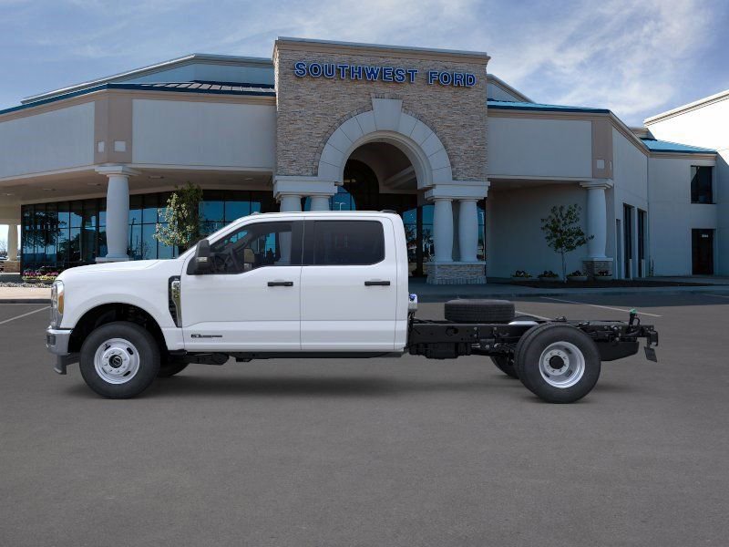 New 2026 Ford F350 XL w/ XL Chrome Package AWD/4WD image 3