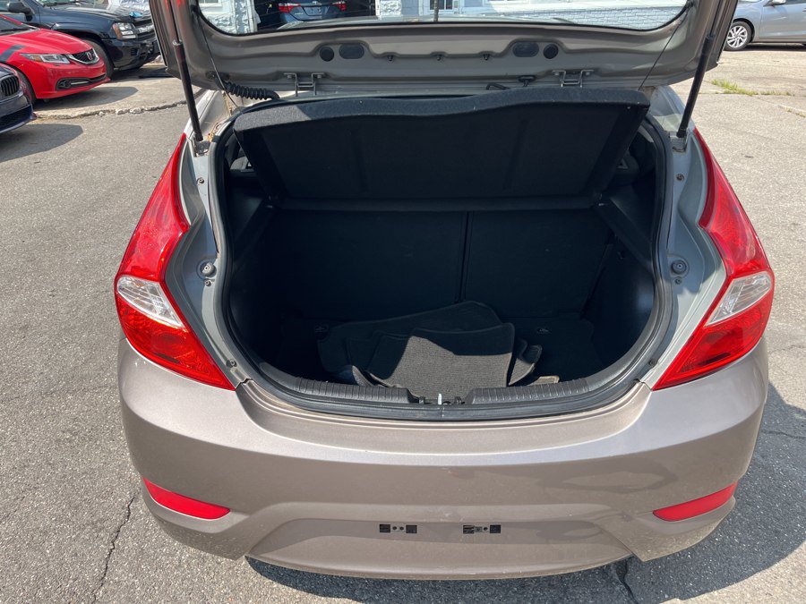 Used 2013 Hyundai Accent GS FWD image 19