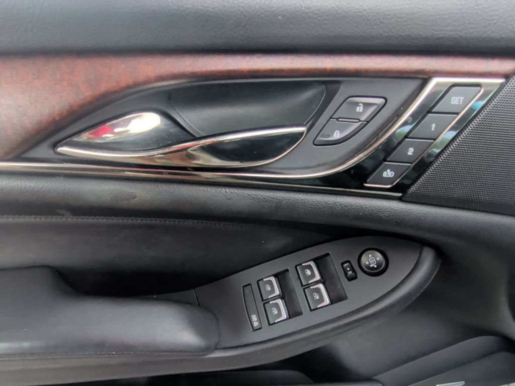 Used 2016 Cadillac CTS Luxury RWD image 12
