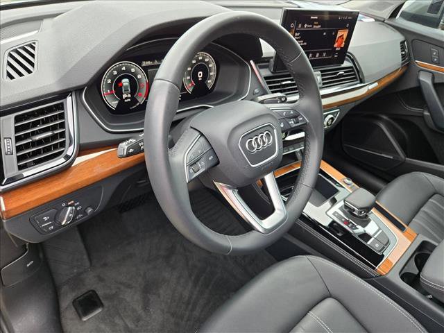 Used 2023 Audi Q5 2.0T Premium Plus w/ Premium Plus Package image 10