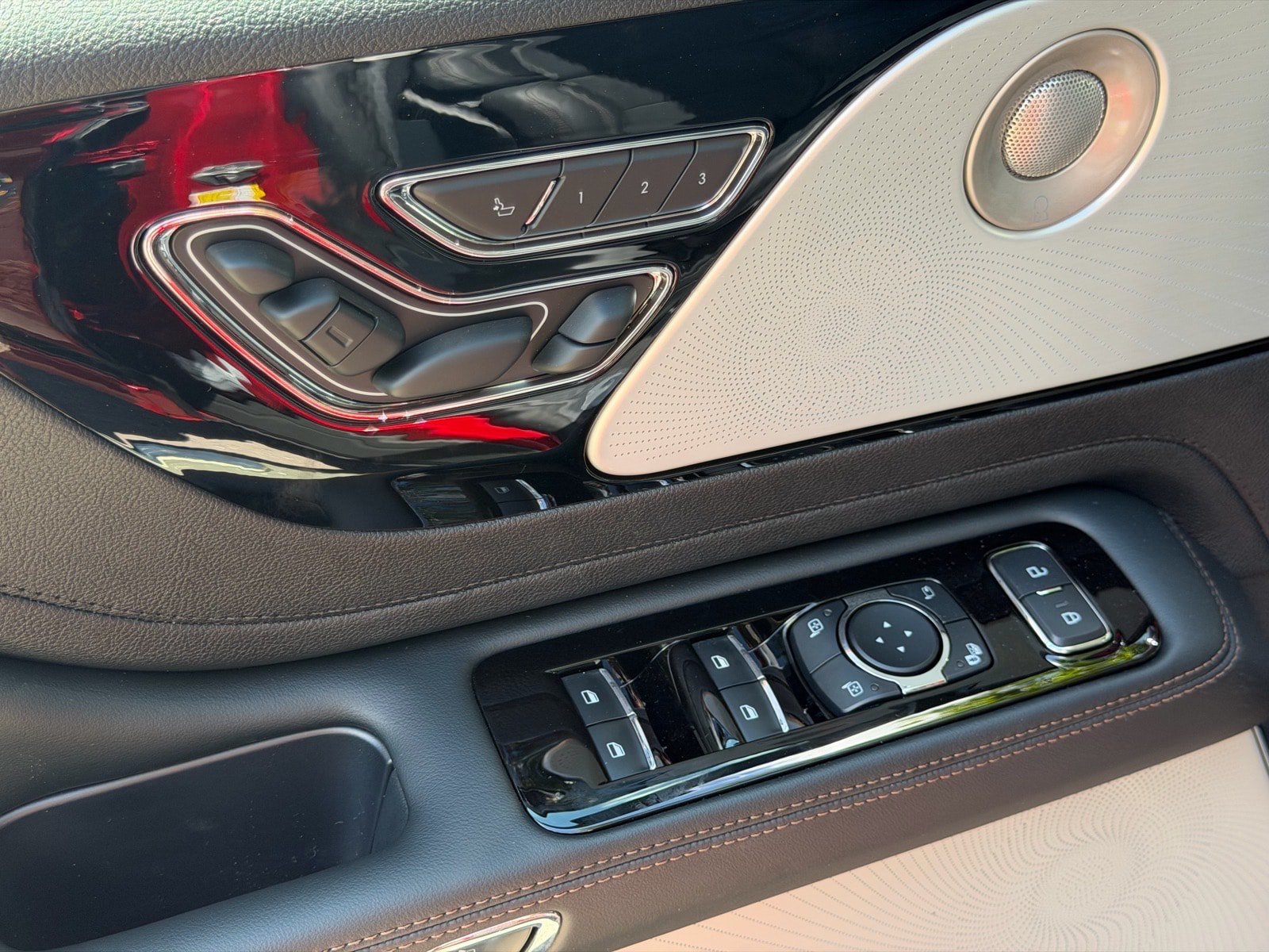 New 2026 Lincoln Aviator Reserve AWD/4WD image 26