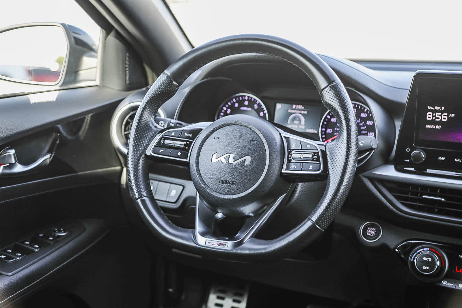 Used 2023 Kia Forte GT-Line w/ GT-Line Technology Package image 15