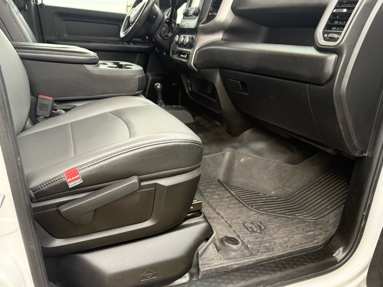 Used 2021 RAM 2500 Tradesman w/ Chrome Appearance Group image 21