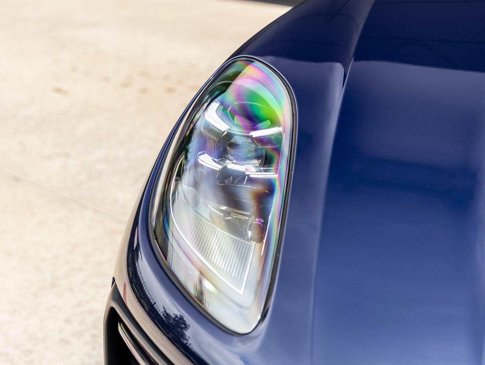 Certified 2025 Porsche Macan image 20