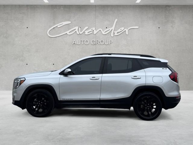 Used 2022 GMC Terrain SLE w/ Driver Convenience Package image 13